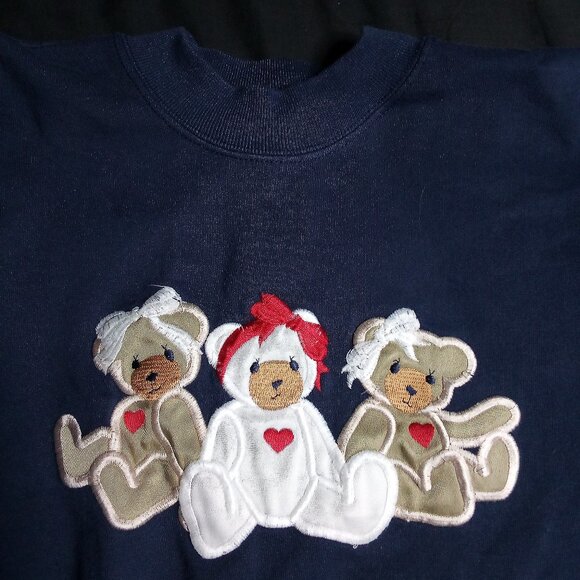 Vintage Teddy Bears Hearts Embroidered Crewneck Sweatshirt Super Cute - Picture 1 of 8